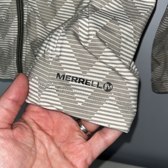 Merrell Full Zip Top - Picture 4 of 10